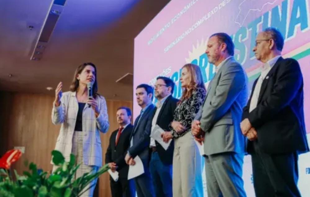 Governadora Raquel Lyra reforça compromisso de Pernambuco com a retomada da Transnordestina e destaca o impacto da ferrovia para o desenvolvimento do Estado Governadora Raquel Lyra reforça compromisso de Pernambuco com a retomada da Transnordestina e destaca o impacto da ferrovia para o desenvolvimento do Estado