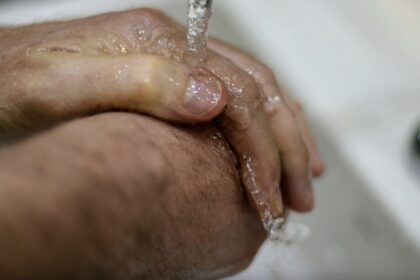 Manutenção deixará áreas do Grande Recife sem água nesta quarta (26) Manutenção deixará áreas do Grande Recife sem água nesta quarta (26)