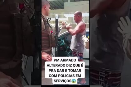 Policial armado surta em Salvador na Bahia ! Após bater boca com colegas de farda o praça entrou no seu carro e foi embora. Policial armado surta em Salvador na Bahia ! Após bater boca com colegas de farda o praça entrou no seu carro e foi embora.