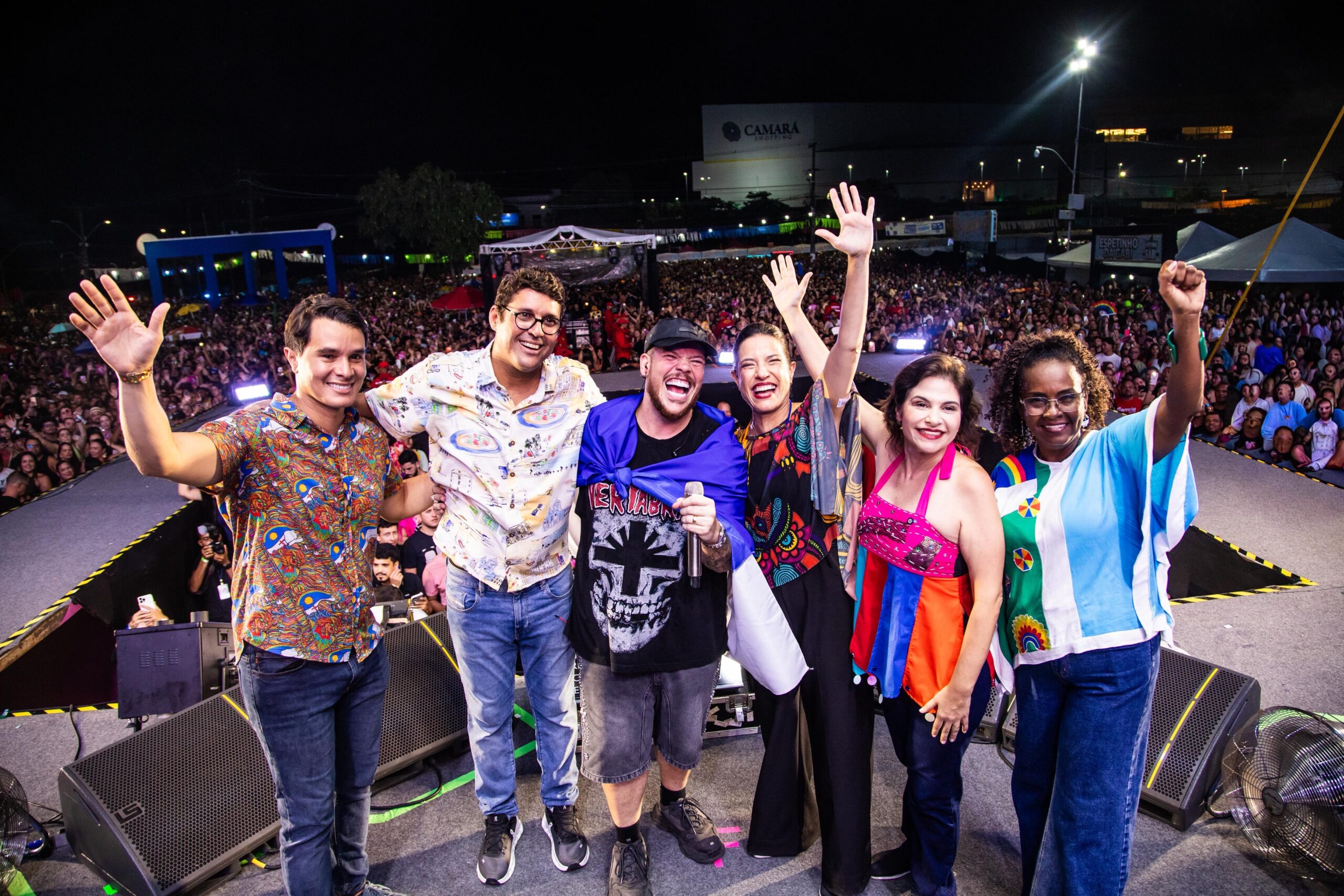 Raquel Lyra encerra Carnaval de Camaragibe ao lado de Diego Cabral e João de Nadegi e celebra sucesso da festa em Pernambuco Raquel Lyra encerra Carnaval de Camaragibe ao lado de Diego Cabral e João de Nadegi e celebra sucesso da festa em Pernambuco