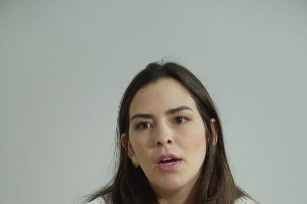 Deputada Maria Arraes relata ter sido assaltada três vezes em 20 dias Deputada Maria Arraes relata ter sido assaltada três vezes em 20 dias