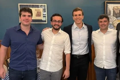 Decisão da Federação União-Progressista sobre apoio a Raquel ou a João só sairá após janela partidária, diz Eduardo da Fonte Decisão da Federação União-Progressista sobre apoio a Raquel ou a João só sairá após janela partidária, diz Eduardo da Fonte