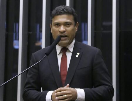 Joel da Harpa alerta para extorsão de flanelinhas e infiltração do tráfico no Carnaval do Recife Joel da Harpa alerta para extorsão de flanelinhas e infiltração do tráfico no Carnaval do Recife