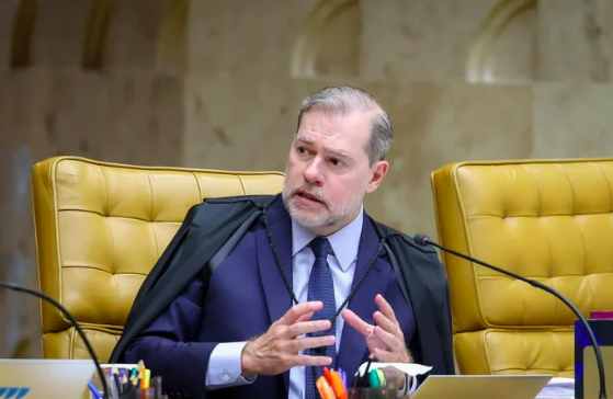 PF encontra menções a Toffoli no celular de Vorcaro e pede suspeição do ministro