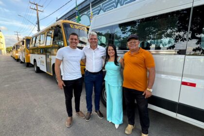 Jaiminho reforça transporte escolar de Glória do Goitá com seis novos veÃculos Jaiminho reforça transporte escolar de Glória do Goitá com seis novos veÃculos