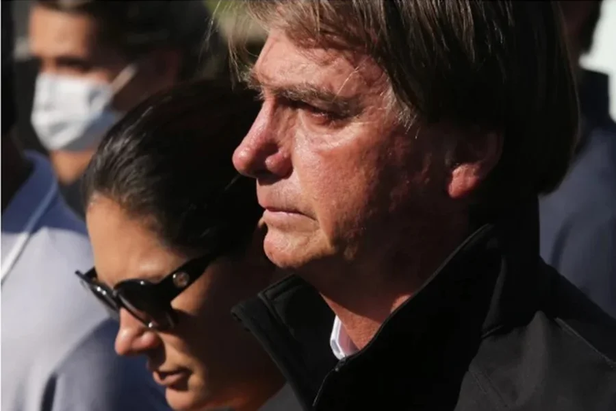 Há um mês na Papudinha, Bolsonaro tenta manter influência eleitoral Há um mês na Papudinha, Bolsonaro tenta manter influência eleitoral