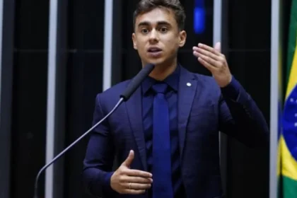 No dia de homenagem a Lula na Sapucaí, Nikolas Ferreira convoca ato para 1º de março No dia de homenagem a Lula na Sapucaí, Nikolas Ferreira convoca ato para 1º de março