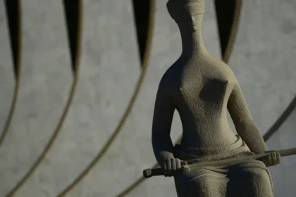 Ministro do STF autoriza PF a retomar investigação do caso Master Ministro do STF autoriza PF a retomar investigação do caso Master