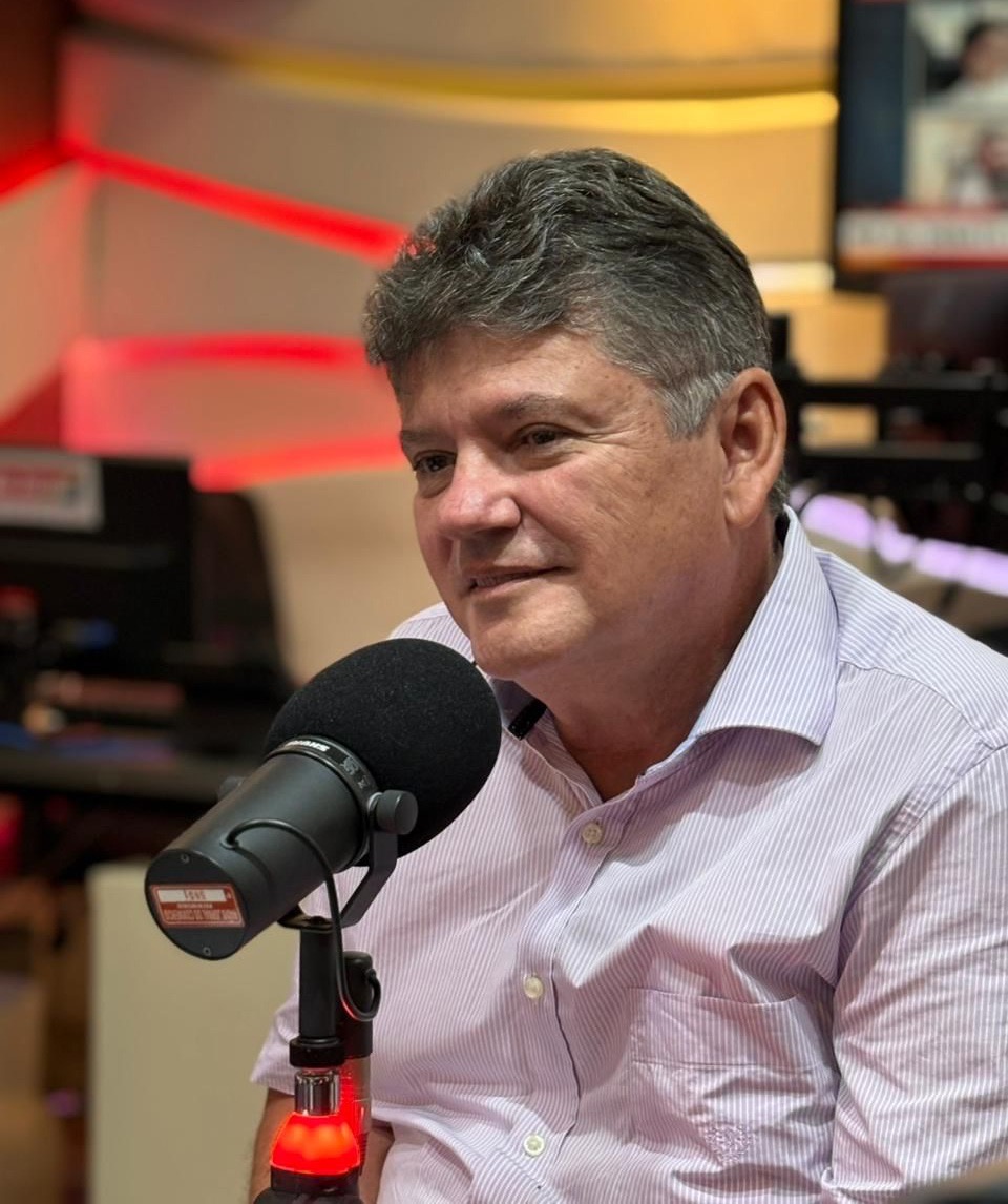 “PSB quer eleger bancada forte para garantir governabilidade da próxima gestão”, afirma Sileno “PSB quer eleger bancada forte para garantir governabilidade da próxima gestão”, afirma Sileno