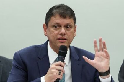 Tarcísio diz ter certeza de que reunião com Flávio na quarta-feira será positiva Tarcísio diz ter certeza de que reunião com Flávio na quarta-feira será positiva