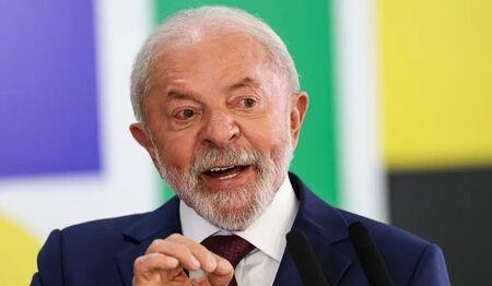Lula larga com apoio de 12 governadores e Flávio 5