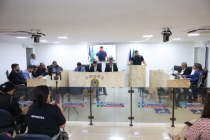 Transparência e inclusão: Câmara de Camaragibe adota Libras em todas as sessões ao vivo