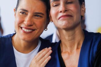 Com emoção e convicção, Simone Benevides destaca liderança de Raquel Lyra e reafirma compromisso com a transformação de Pernambuco Com emoção e convicção, Simone Benevides destaca liderança de Raquel Lyra e reafirma compromisso com a transformação de Pernambuco