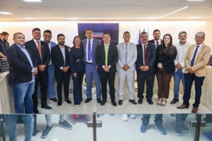 Diego Cabral vai à abertura do ano legislativo na Câmara Municipal de Camaragibe, agradece apoio dos vereadores e diz que municÃpio manterá ritmo de crescimento Diego Cabral vai à abertura do ano legislativo na Câmara Municipal de Camaragibe, agradece apoio dos vereadores e diz que municÃpio manterá ritmo de crescimento