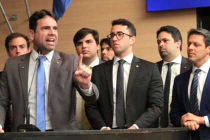 Oposição de João Campos manifesta “profunda indignação” por arquivamento da CPI do Fura-Fila Oposição de João Campos manifesta “profunda indignação” por arquivamento da CPI do Fura-Fila