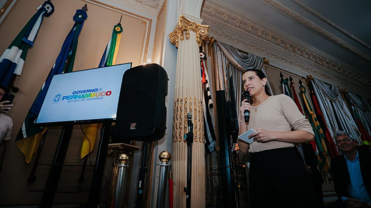 Raquel Lyra celebra aprovação de projetos, mas volta a cobrar Alepe por votação do orçamento Raquel Lyra celebra aprovação de projetos, mas volta a cobrar Alepe por votação do orçamento