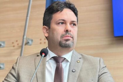 Felipe Alecrim questiona condução da denúncia contra Eduardo Moura: “autor não pode participar do julgamento” Felipe Alecrim questiona condução da denúncia contra Eduardo Moura: “autor não pode participar do julgamento”