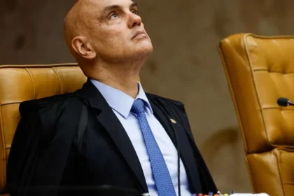 Romeu Zema protocola pedido de impeachment de Moraes por relação com dono do Master Romeu Zema protocola pedido de impeachment de Moraes por relação com dono do Master