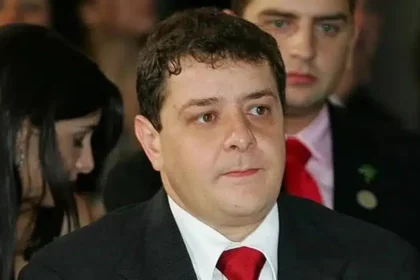 Defesa de Lulinha diz que não há motivo para pedido de prisão Defesa de Lulinha diz que não há motivo para pedido de prisão