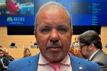 Vereador do Recife Hélio Guabiraba defende debate sobre pena de morte para feminicídio Vereador do Recife Hélio Guabiraba defende debate sobre pena de morte para feminicídio