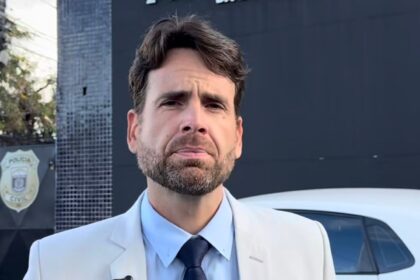 Vereador Eduardo Moura presta depoimento após registrar ameaça de morte atribuída a Chico Kiko na Câmara do Recife Vereador Eduardo Moura presta depoimento após registrar ameaça de morte atribuída a Chico Kiko na Câmara do Recife