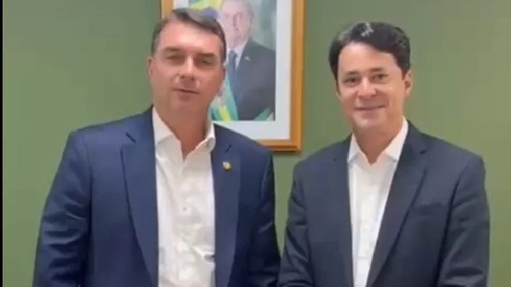 Flávio Bolsonaro convoca Anderson Ferreira ao Senado e reforça estratégia do PL em Pernambuco Flávio Bolsonaro convoca Anderson Ferreira ao Senado e reforça estratégia do PL em Pernambuco