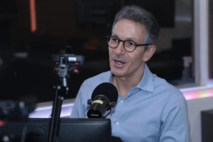 Zema renuncia ao governo de Minas e intensifica discurso contra Lula de olho na Presidência Zema renuncia ao governo de Minas e intensifica discurso contra Lula de olho na Presidência