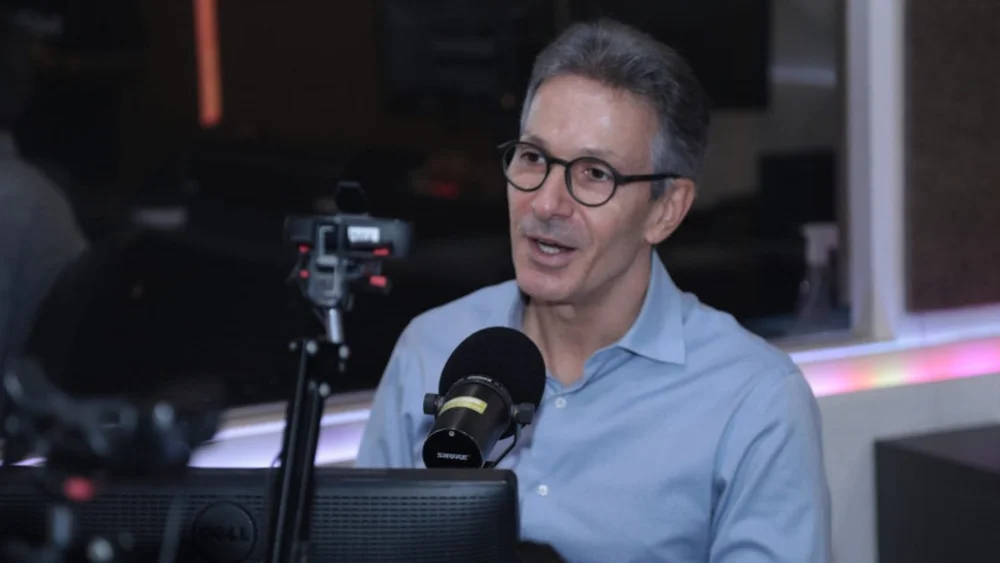 Zema renuncia ao governo de Minas e intensifica discurso contra Lula de olho na Presidência