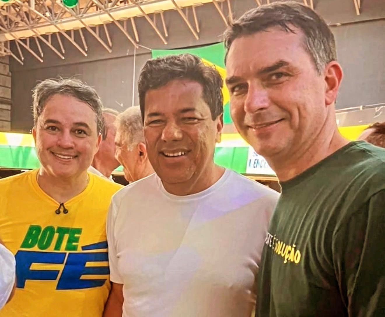 Mendonça assume o bolsonarismo de olho no Senado