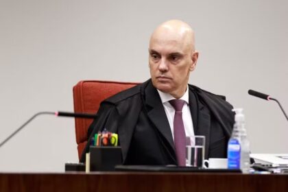 Alexandre de Moraes concede prisão domiciliar ao ex-presidente Jair Bolsonaro
