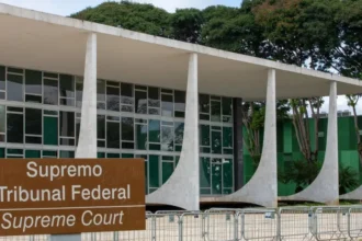 Para 47% dos brasileiros, STF está ‘totalmente envolvido’ com caso Master, mostra AtlasIntel Para 47% dos brasileiros, STF está ‘totalmente envolvido’ com caso Master, mostra AtlasIntel