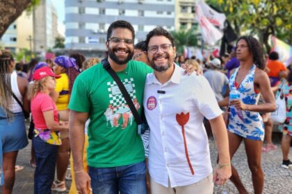 PSOL aprova filiação democrática de Jones Manoel para concorrer à Câmara Federal PSOL aprova filiação democrática de Jones Manoel para concorrer à Câmara Federal