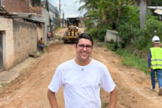 Em mais um “Segundou com Trabalho”, Diego Cabral assina nova ordem de serviço de pavimentação da Rua da Pajaraca, no Jardim Primavera, ao custo de R$ 799 mil Em mais um “Segundou com Trabalho”, Diego Cabral assina nova ordem de serviço de pavimentação da Rua da Pajaraca, no Jardim Primavera, ao custo de R$ 799 mil