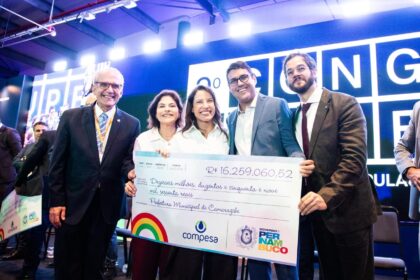 Camaragibe garante R$ 16,2 milhões para obras de água e saneamento durante congresso da Amupe 