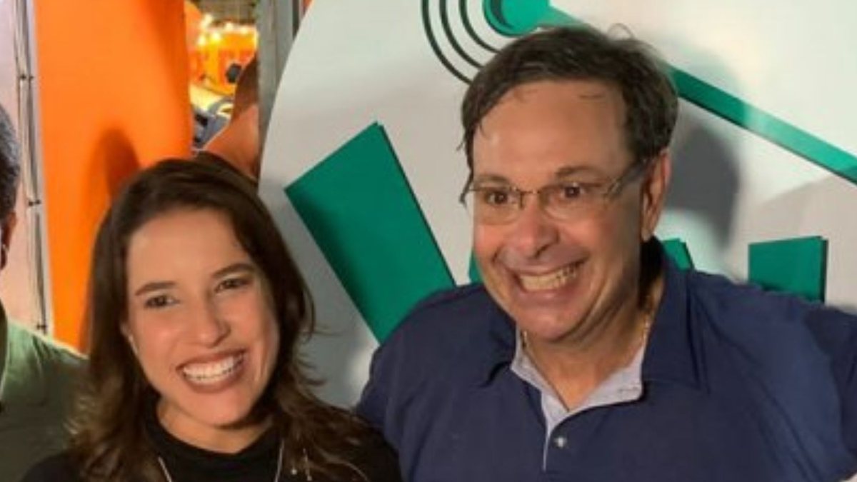 Gilson tem maior aproximação de Raquel Lyra em evento após entrada do bolsonarista ao Podemos Gilson tem maior aproximação de Raquel Lyra em evento após entrada do bolsonarista ao Podemos