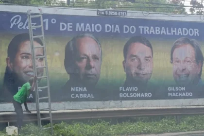 Raquel Lyra afirma não saber sobre outdoor que a coloca junto a Flávio Bolsonaro