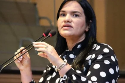 Michelle Collins deixa direção da Arena de Pernambuco para disputar vaga na Câmara Federal