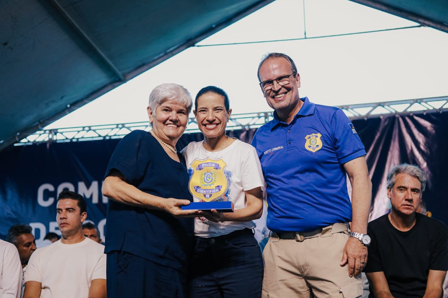 Em dia histórico, governadora Raquel Lyra entrega novo Complexo de Polícia Científica e inaugura terceira Cozinha Comunitária na cidade de Caruaru Em dia histórico, governadora Raquel Lyra entrega novo Complexo de Polícia Científica e inaugura terceira Cozinha Comunitária na cidade de Caruaru