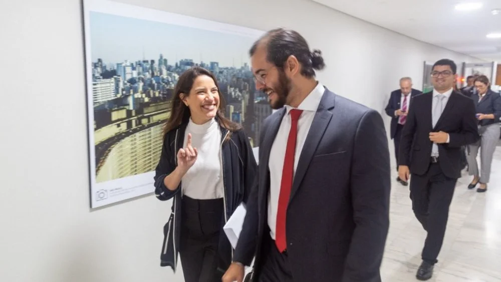 A filiação de Túlio Gadêlha e o passo a passo de Raquel Lyra para quebrar polarização no estado