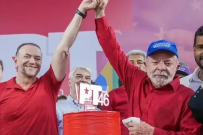 Presidente do PT confirma Lula como candidato à reeleição e antecipa articulações estaduais Presidente do PT confirma Lula como candidato à reeleição e antecipa articulações estaduais