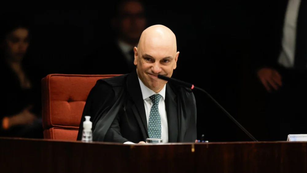 Moraes determina prisão de réus do núcleo 4 da trama golpista Moraes determina prisão de réus do núcleo 4 da trama golpista