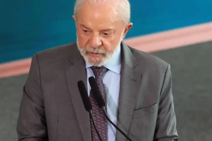 Datafolha: Avaliação negativa do governo Lula se mantém em 40%; positiva passa de 32% a 29% Datafolha: Avaliação negativa do governo Lula se mantém em 40%; positiva passa de 32% a 29%
