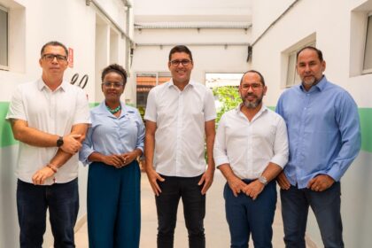 Diego Cabral promove mudanças no secretariado de Camaragibe e reforça compromisso de melhorar ainda mais os resultados da gestão e acelerar ritmo de entregas Diego Cabral promove mudanças no secretariado de Camaragibe e reforça compromisso de melhorar ainda mais os resultados da gestão e acelerar ritmo de entregas
