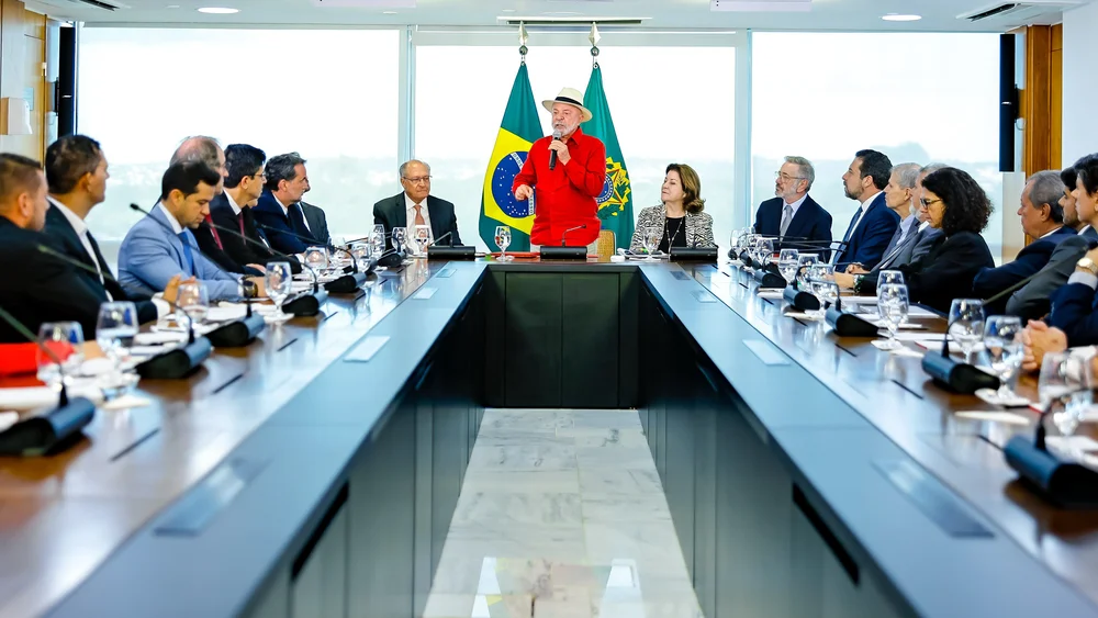 Lula evita comentar rejeição de Messias ao STF e queda do veto da dosimetria Lula evita comentar rejeição de Messias ao STF e queda do veto da dosimetria