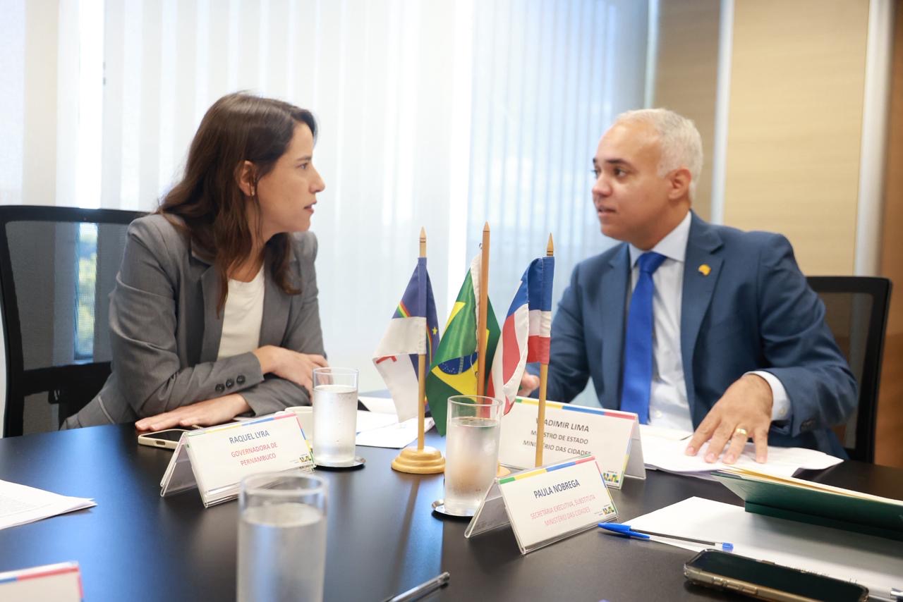 Em Brasília, governadora Raquel Lyra defende junto ao governo federal pacote de investimentos para obras em cidades atingidas pelas chuvas Em Brasília, governadora Raquel Lyra defende junto ao governo federal pacote de investimentos para obras em cidades atingidas pelas chuvas