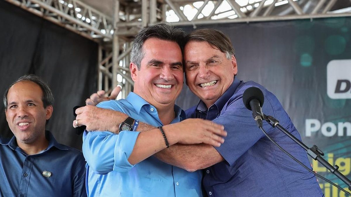 Ex-ministro de Bolsonaro, Ciro Nogueira é alvo de operação da PF sobre o Banco Master Ex-ministro de Bolsonaro, Ciro Nogueira é alvo de operação da PF sobre o Banco Master
