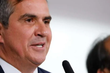 Vorcaro questionou comparsa sobre atraso de mesada a Ciro Nogueira, afirma PF