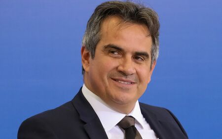 Antes de ser alvo, Ciro Nogueira disse que abriria mão do mandato se surgisse denúncia comprovada Antes de ser alvo, Ciro Nogueira disse que abriria mão do mandato se surgisse denúncia comprovada