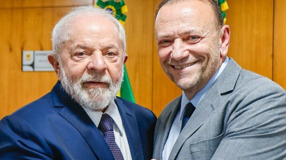 Presidente do PT reafirma aliança com João Campos, mas admite possibilidade de mais de um palanque de Lula em Pernambuco