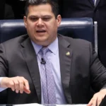 Alcolumbre promulga Lei da Dosimetria, que beneficia Jair Bolsonaro